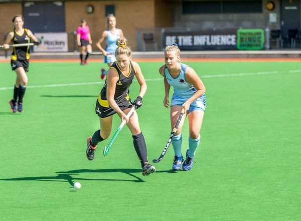 Règles, pénalités et compétitions de hockey sur gazon : une aventure passionnante